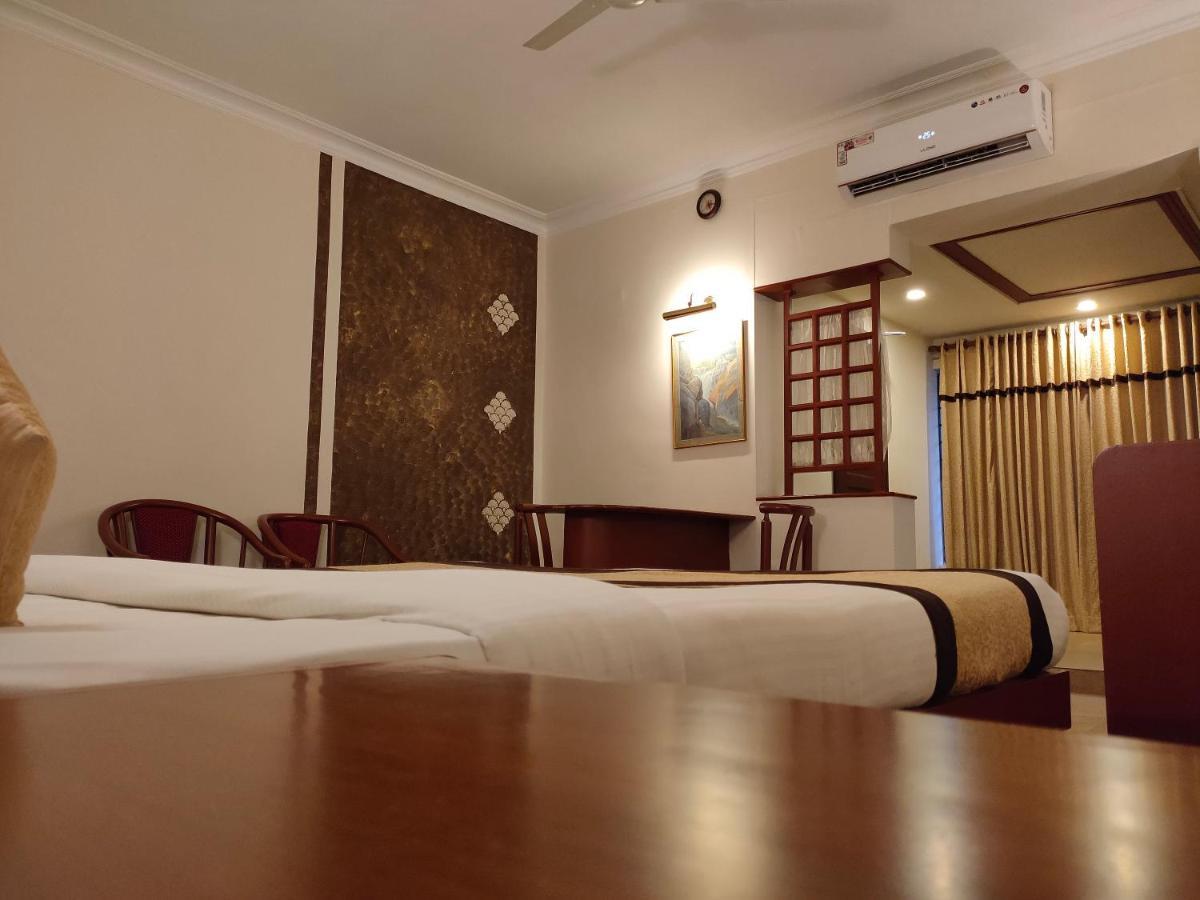 Kochi Yuvarani Residency מראה חיצוני תמונה